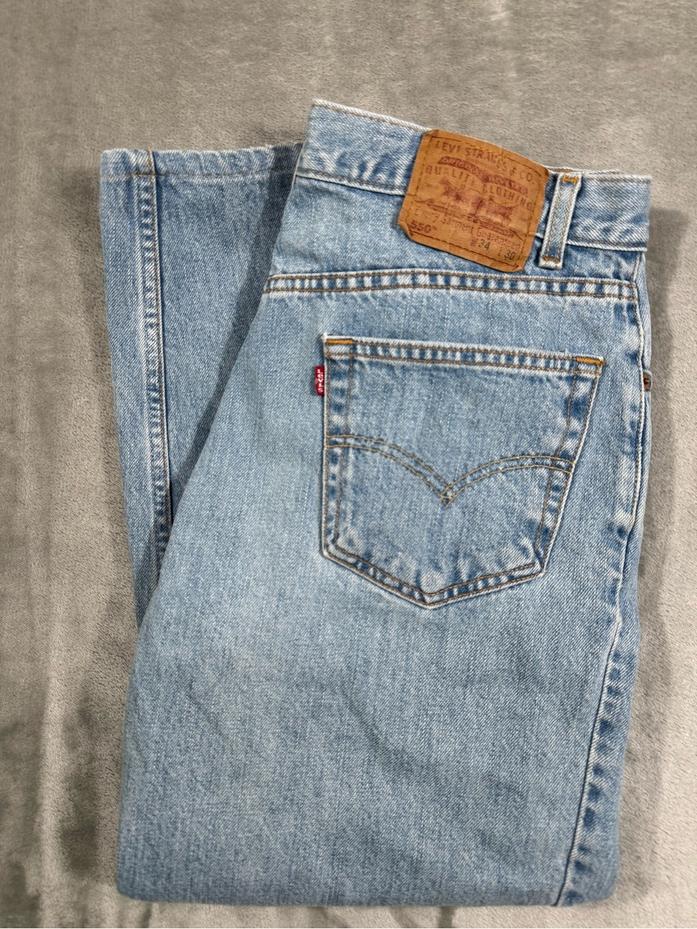 VTG Levi's 550 Men's Size 34x30 (Fits 32x27) Denim Jeans Relaxed Fit Light Wash